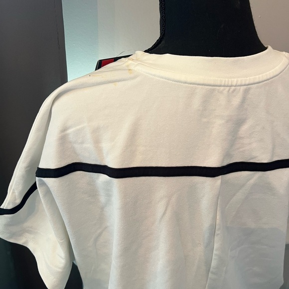 Under Armour Women's Lighter Longer Short Sleeve Large NWT - Picture 8 of 8